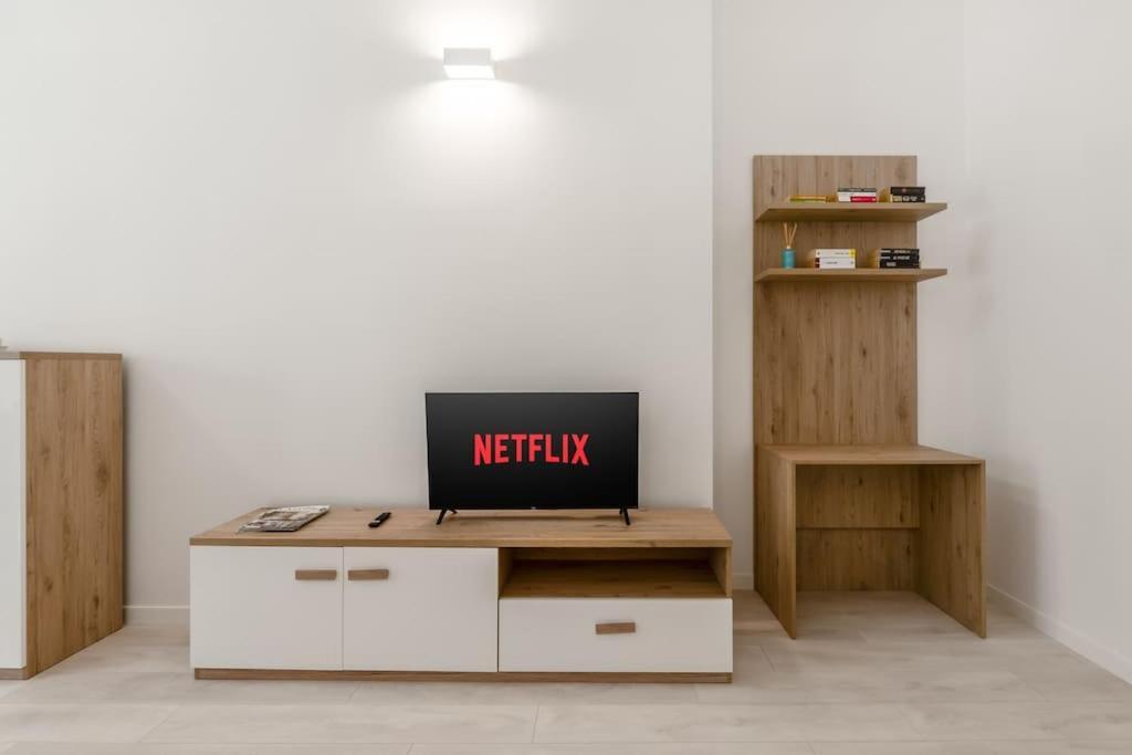 Free Parking - 1 Min Metro To Duomo - Loft Moderno Apartamento *