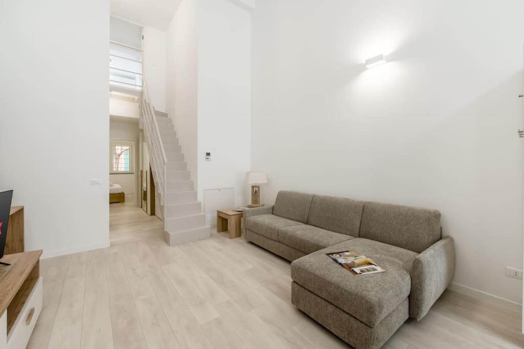 Free Parking - 1 Min Metro To Duomo - Loft Moderno *
