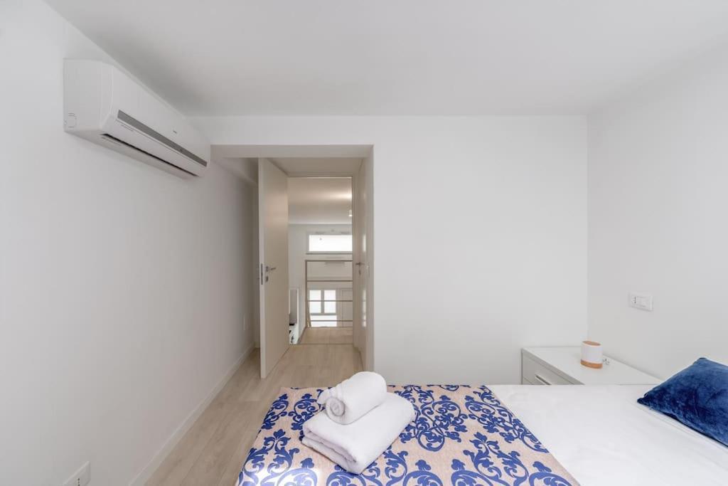Free Parking - 1 Min Metro To Duomo - Loft Moderno * Milan
